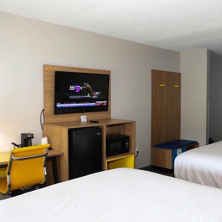 Days Inn By Wyndham Farmville Dış mekan fotoğraf
