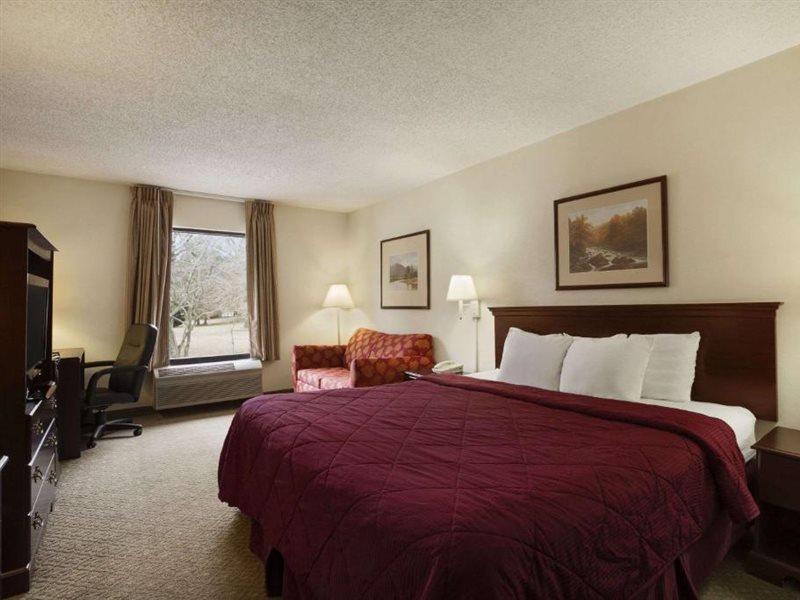 Days Inn By Wyndham Farmville Dış mekan fotoğraf