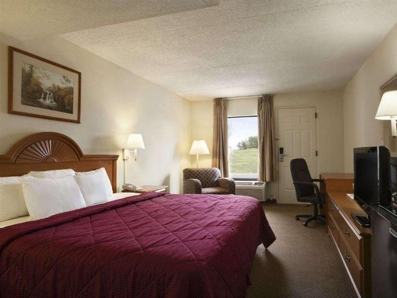 Days Inn By Wyndham Farmville Dış mekan fotoğraf